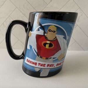 Mr. Incredible The Incredibles Slanted Mug Disney Store Vintage